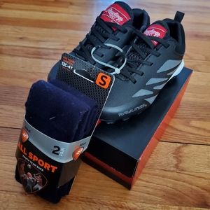 Boys Rawlings baseball cleats and socks